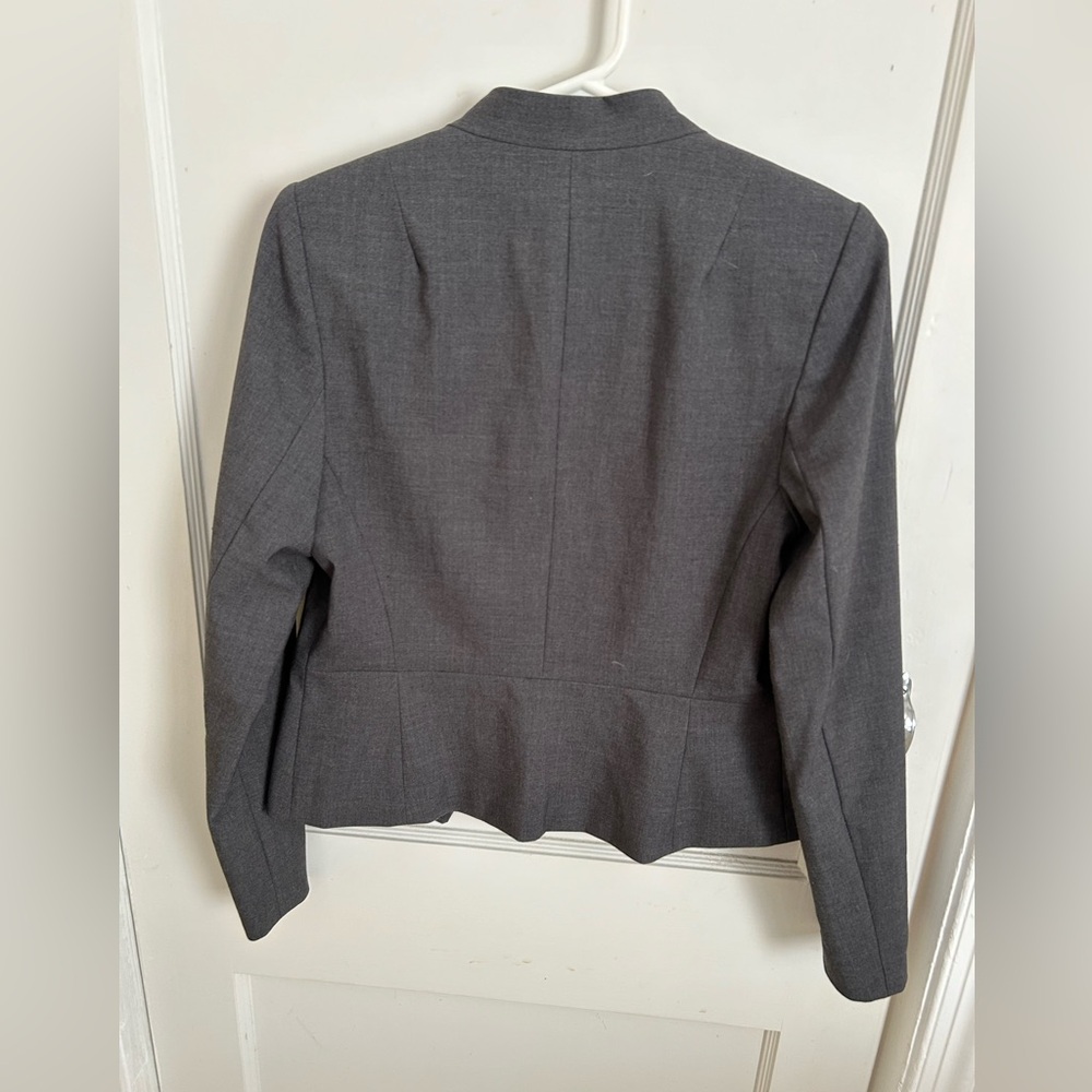 Cropped Blazer - Picture 2 of 3